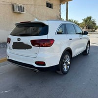 سورنتو مديل ٢٠٢٠ حرة بسمي  السيارة فيها حافت البيبان بارد فقط بدون صبغ...