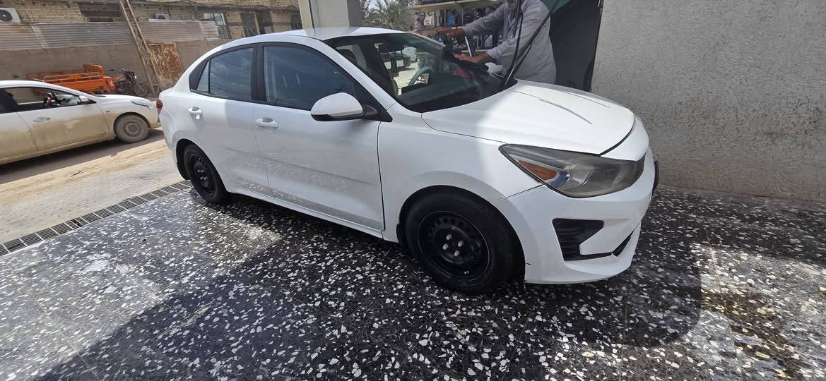 كيه ريو مديل 22ولرد امريكي حدثها جاملق وبنيد وبيها بارد شبر بصف قبق البنزين مكينه دوش  1600 معوقين المعوق بيتهم بل قبله السعر 105 السياره موجوده بل بصره ***********
