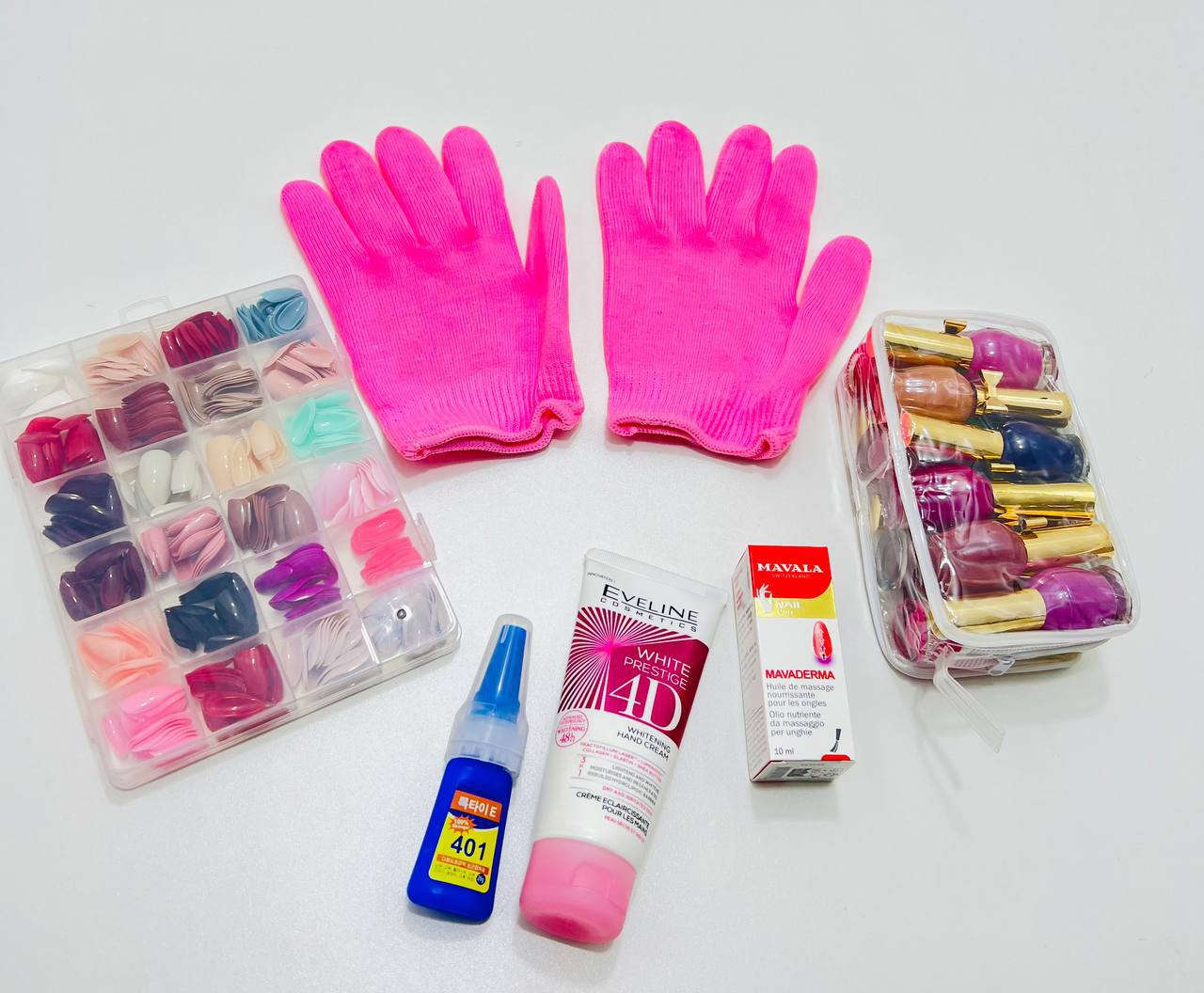 عرض عناية باليدين 💅🌷
🎀 كريم ايفلين لتفتيح وترطيب اليدين. 
🎀 جنطة اصباغ اضافر متكونة من ١٢ لون 
🎀 كفوف سليكونية لترطيب اليدين وتقليل التشققات. 
🎀 سيروم مافالا لتطويل وتقوية الاضافر. 
🎀 سيت اضافر تتكون من ٥٧٦ اضفر بالوان مختلفة. 
🎀 صمغ اضافر ٤٠١


**إذا كنت صاحب هذا الإعلان وتريد حذفه لأي سبب، رجاءا أرسل رسالة إلى الدعم الفني**