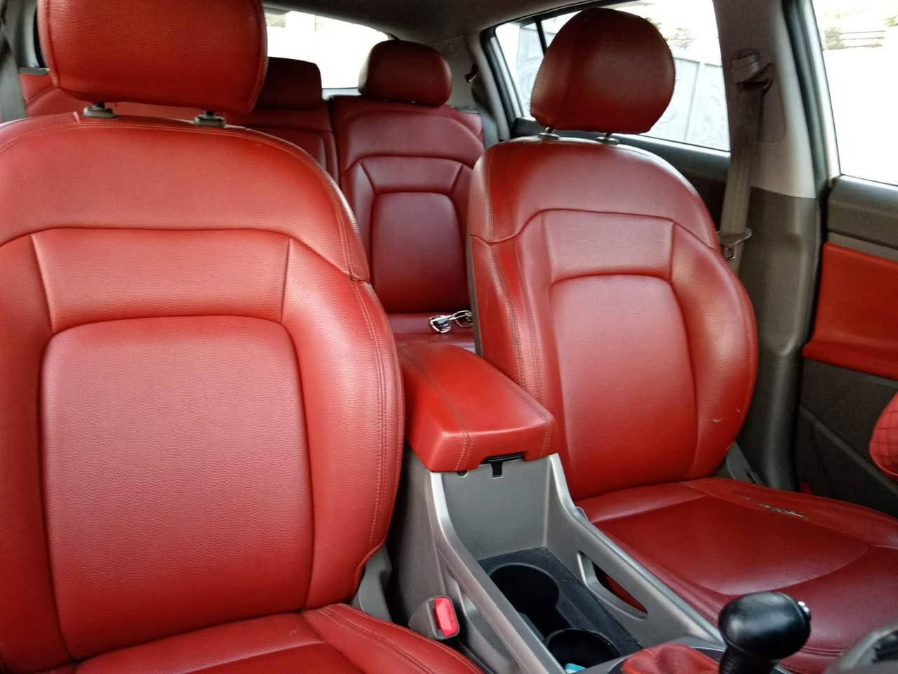 كيا سبورتج 2011
وارد خليجي . مكينة 2000 دوش .. ماشية 170 الف 
مابيهة اي حادث  بس شخوط بسيطه موصفات تحكم ستيرن مري شفط كشنات كهرباء رقم بغداد  ***********
