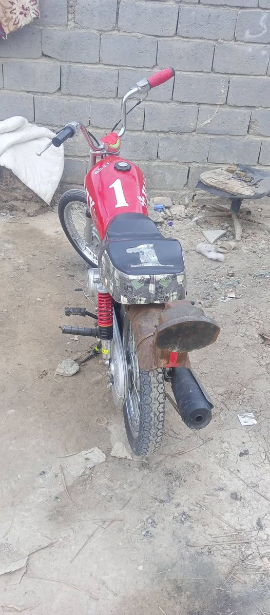 السلام عليكم دراجه حلوه ونظيفه مكاني كربلاء مراوس مراوس بيع موديل 13 معمره 25ه دراجه حلوه 750 وبيها مجال***********
