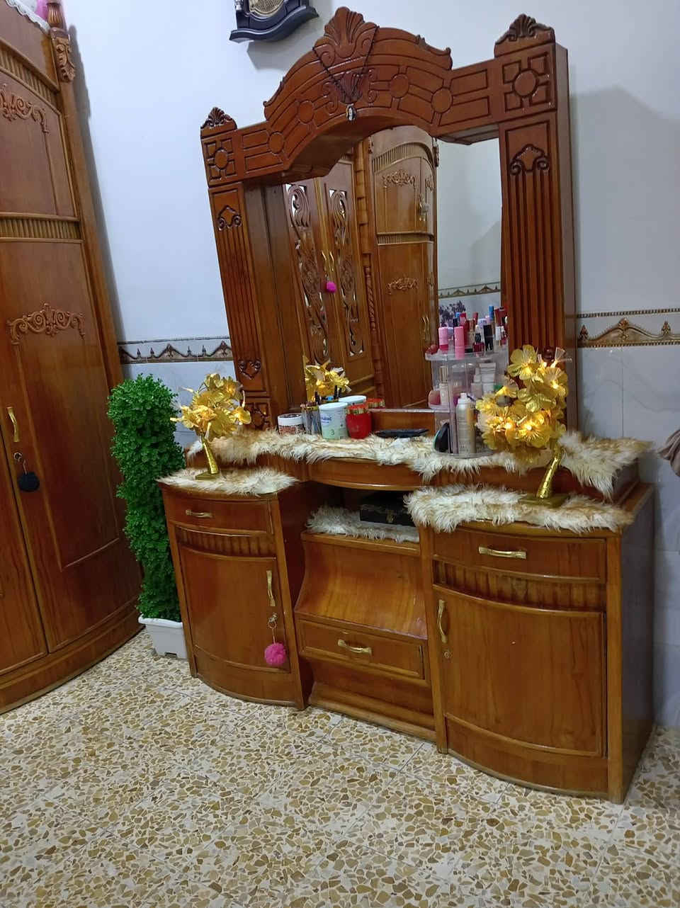 غرفه تزكام نضيفه  بس بدون زاويه سعر مليون وبيه مجال


**إذا كنت صاحب هذا الإعلان وتريد حذفه لأي سبب، رجاءا أرسل رسالة إلى الدعم الفني**