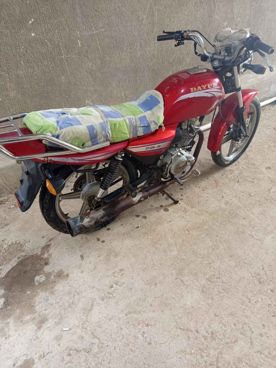 سلام عليكم متاح دايون عضم موديل 18 اوراق أصوليه  نضيفه مال جناي مثل ماواضح كدامك.سلف هندر شغال عايزه بس دشبول الجامات ملاته مكسرات سعر 700 وبيه مجال  مكاني طريق طوريج كربله يم المحد التقني ‏‪***********‬‏
