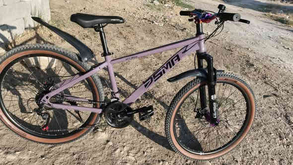 السلام عليكم بايسكل جبلي ماركة dsma حجم 26السعر190وبي مجال للاتصال
‏‪***********‬‏
