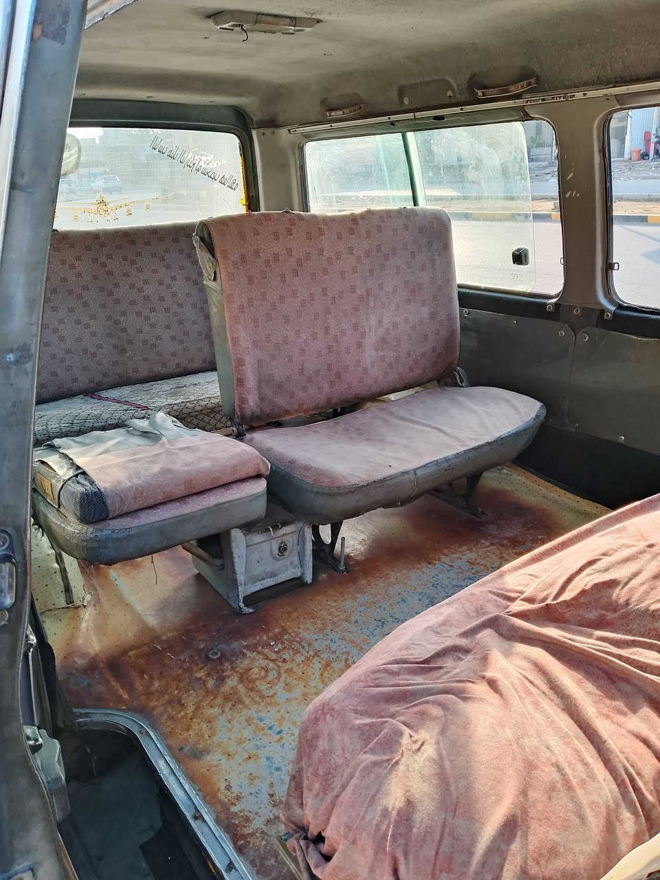 سلام عليكم كية بستة موديل 93مكينة خيط تبخير كير جديد تايرات جدد اكسل بي ونة  سعر 40بيهة بيهة مجال تواصل عل هاذ رقم 
***********
