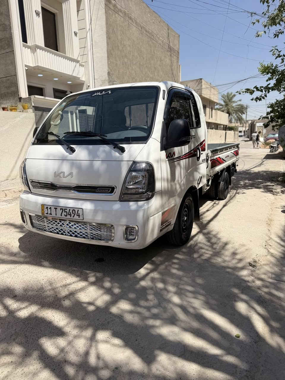 سلام عليكم للبيع كيا بنكو ٢٧٠٠ موديل ٢٠٢٥ ماشيه٣٥ الف رقمه بغداد بسمي شخصين ثاني يوم تحويل بيه طخه خفيفه باب سايق  مكاني بغداد لعلام سعر ١٥٧$ للستفسار اتصل ***********@
