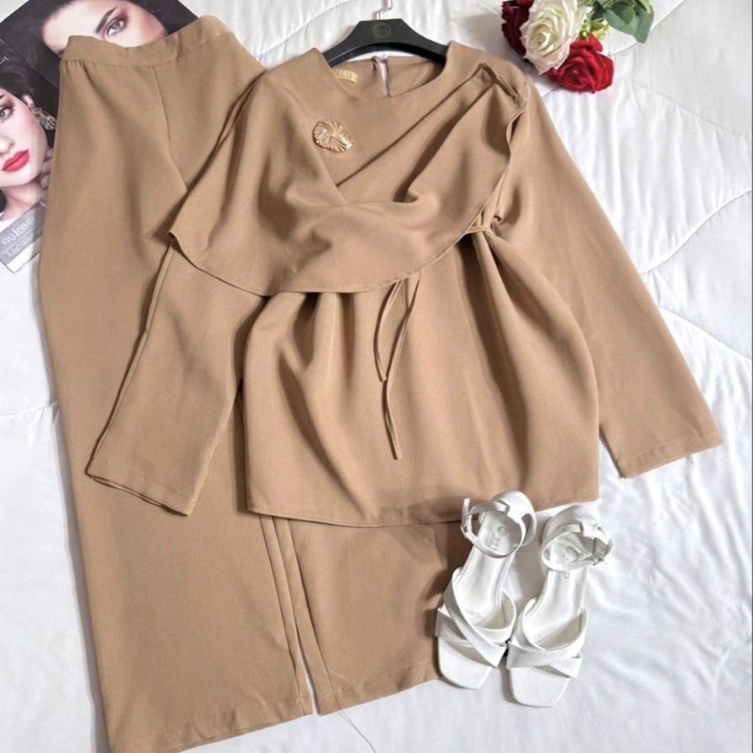 طقم قطعتين❤‍🩹
خامة هوريم دابل تركي
38-40-42-44-46-48
متوفر توصيل لكافه المحافظات


**إذا كنت صاحب هذا الإعلان وتريد حذفه لأي سبب، رجاءا أرسل رسالة إلى الدعم الفني**