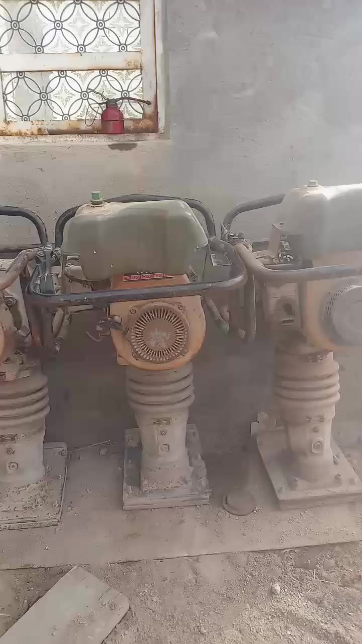 سلام عليكم مكائن حادلات گماز ياباني للبيع شغالات محركات بلاد ما مفتوح برغي بيهن هاتف ***********
