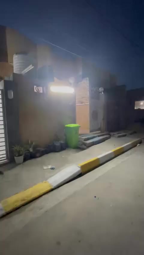 السلام عليكم دار اللبيع المساحه 100ب شارع خير العبد الله السعر التصال على الرقم ***********
