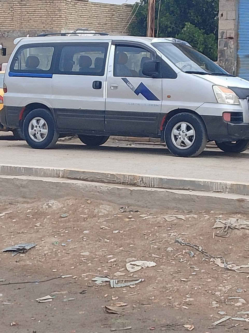 سلام عليكم ورحمه الله وبركاته 2007مفتوح اوتوماتيك كفاله من ضربة والصبغ 8راكب اجره رق ذي قار تصليح بل شاصي اثرخياص محرك وكبر وتبريد جاهزه بيع مراوس عادي سعر75هاتف ***********
