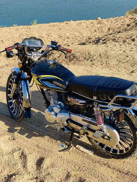 بسبب الوعود الكاذبه دراجه سيفان25(مكينه مكفوله)اوراق كامله دراجه خير من الله شغل وطلع. بس الشاشه عاطله ولباقي كله مكفول كير مكينه 775وبيهه مجال مكاني بغداد ***********
