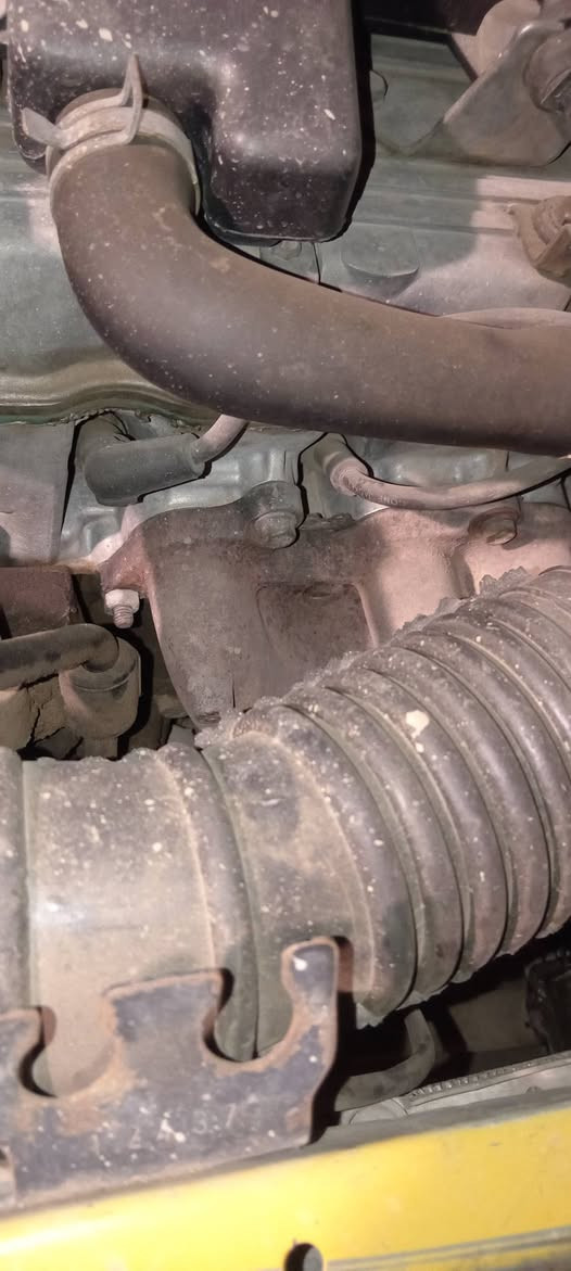 السلام عليكم ورحمة الله وبركاته عندي سايبا 11 نفخ المراوس بسايبه  ابيضه مع الفرق قليل السايبه العندي بيها طخه  يم السبير والشواصي واحد زين والثاني معمر وشادلها رباط اذا اكو اوديك على راعيها وعليها هيه 300 والغرامه 200 هو يدفعهن من تحول السايبه بسمك المكان بغداد التاجي هذا رقمي ***********
