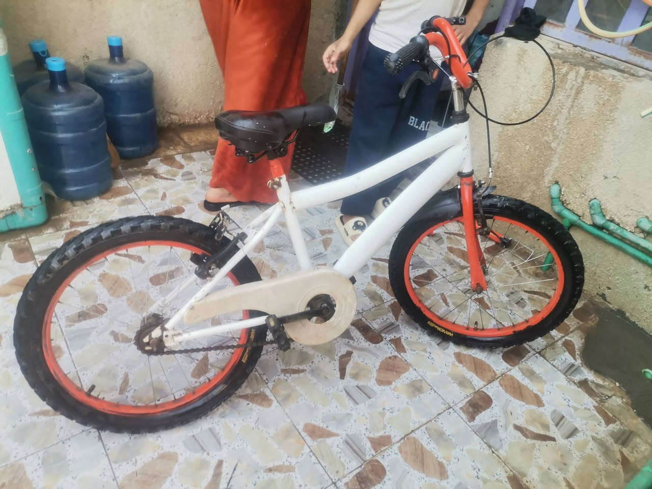 للبيع حجم 20 باله نظيف تايرات جوب بريك مكان كراره نزلت جسر اسيا سعر35 هاتف *********** واتساب
