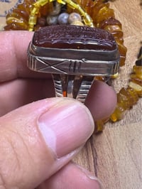 عقيق يماني كرزي صياغه ثقيله مخطوط سوره التوحيد قطعه حلوه ماشالله للحجز...