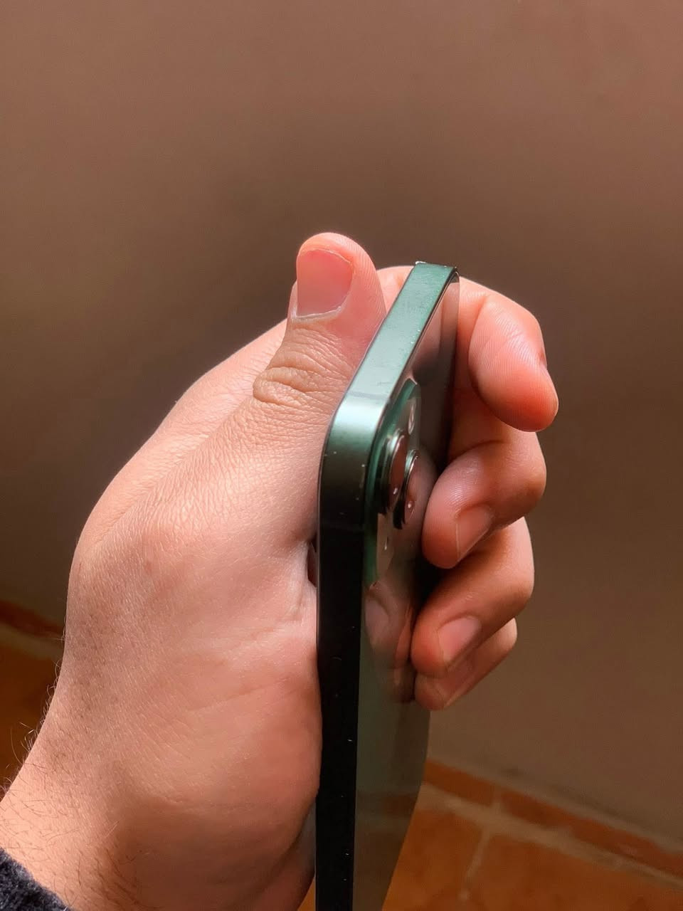 السلام عليكم 🫡 
ايفون 13 عادي 📱 للبيع 
ذاكره128
بطاريه %‎77
ممبدل بي اي شي ولا مفتوح منه قطعه 
تفاصيله بالصور ..نظيف .. مكاني بغداد
 سعر 375
***********وات ساب او تصال
