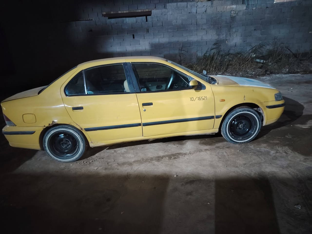 سمند للبيع موديل 2010 سياره مكفوله  من ضربه ضربه بصيطه باب سايق موجوده بل منشور صوره  شغاله رقم قادسيه تحويل مباشر سنويه بعتها ماساقطه مكينه وكير جدد مشط باور كله جديد سعر 25 مكان ناصريه الشطره اتصال  ***********
