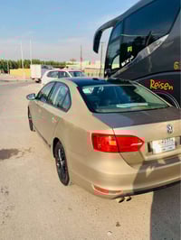 جيتا 2011 الكشر بي معجون باكثر من قطعه من ضمنها القماره السياره مكفوله...