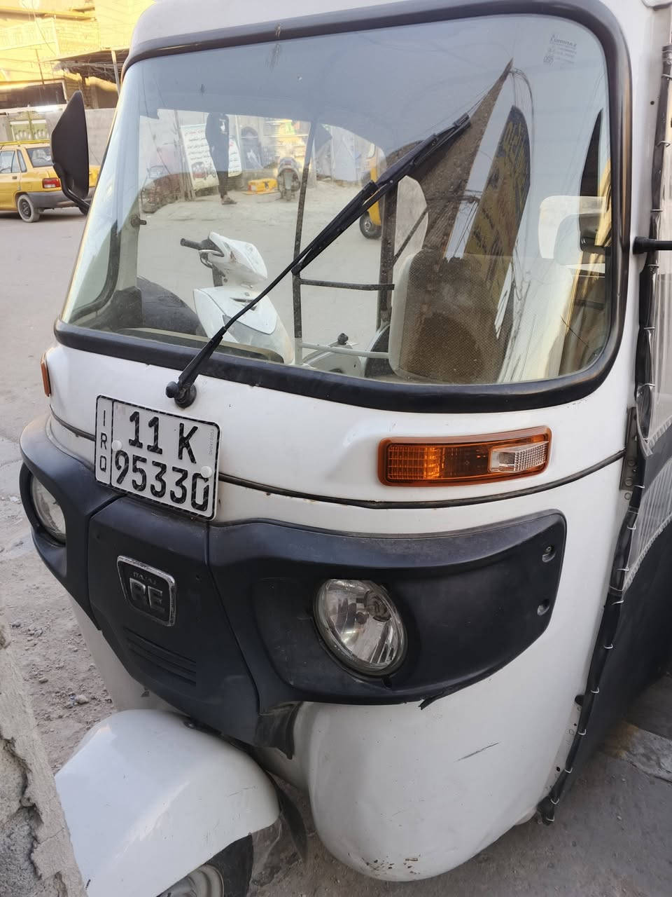 سلام عليكم 21 رقم نكليزي تحويل ثاني يوم بلاديه بدون صبغ بيه طخات بارد ب8 وبيه مجال
مكاني شعب ***********
