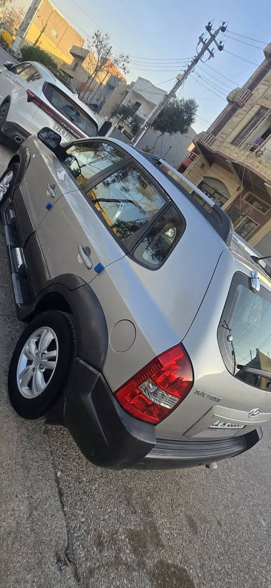 تكسون 2009 
رقم سنوية جديد 
بدون اي ضرر 
اربيل عنكاوة
*********** أربيل, العراق
