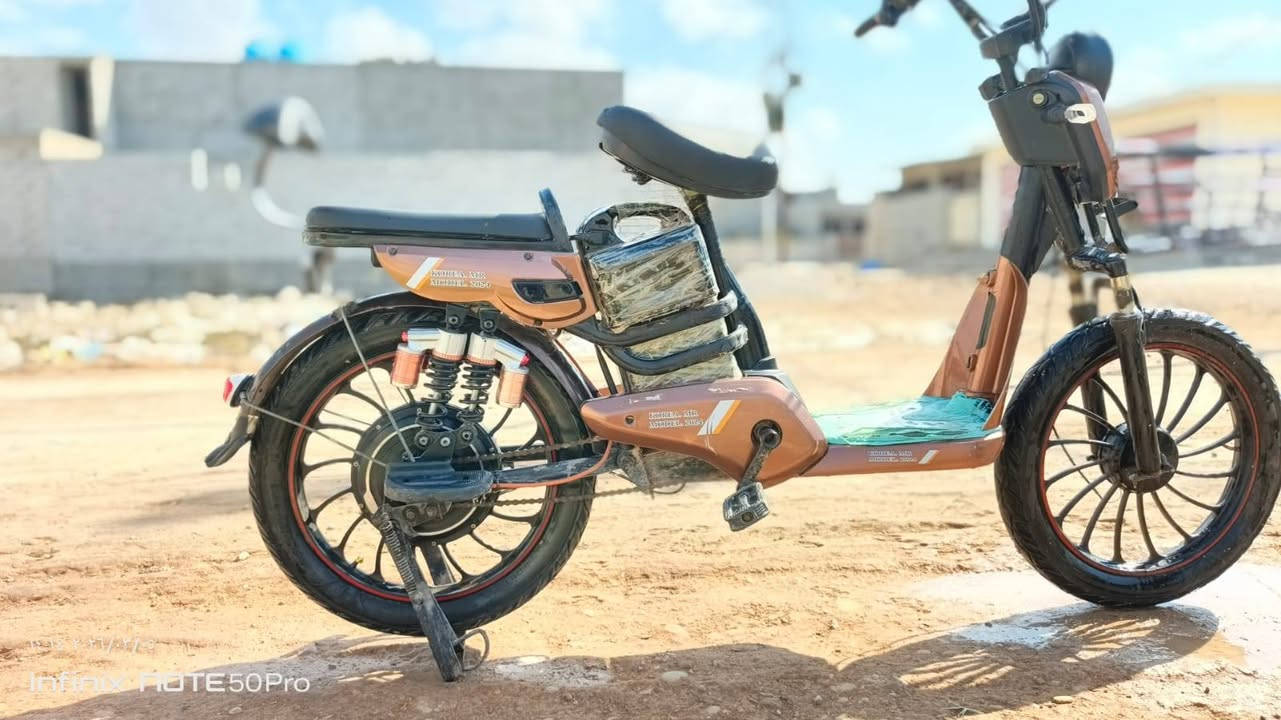 بايسكل شحن البيع...
بايسكل خير من الله موديل 2024 نضيف تأثيرات نضيفة كلشي شغال بي بلوتوث وبطاريتة تعبانات شوية سعر 170 وبي مجال مكان ديالى تحرير خاص مفتوح واتصال ع رقم ***********
