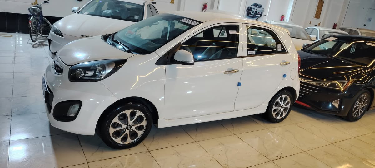 بيكانتو 2013 ماشية 180 رقم اربيل الجديد بيها قبغ الجنطة صبغ بلا دواخل السعر 80 للاتصال *********** // ***********
