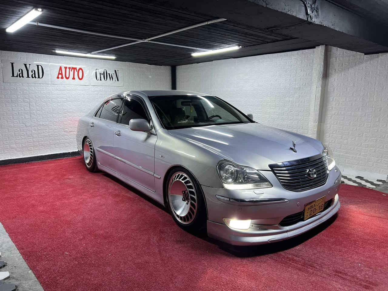 MAJESTA 2005  بڕاوە 
ژم:***********
‎بە ناوی خوای گەورە سەرەتا بۆ مەسرف پرسیار مەکە تیای نیە غەیری لەمسی شاشەکەی کە ئیش ناکا بۆ هیچی تر پرسیار مەکە 
‎مواسەفات ٥ دوگمەیە  
Absبیلاد بە شەرتت
‎گێڕوو مەکینەو کارەبایی بە شەرتی ١٠ فیتەر‎
٥ بەسمە   ھەر ٤ کوشن کارەبا  سەلاجە ٦ سیدی و دیڤیدیGPS کامێرا سوکان کارەباو خەزن  ٣ پەردەی بیلاد
‎لایتی ناوچەی کوێر واتە لەگەڵ سوڕانی سوکان لایتەکانی دەسوڕێت دەبڵەکانی ھەواویە ئیش دەکات بەشەرت بە دڵی خۆت بەرزی و نزمی پێ بکە سنوق شەفت  گێڕ عادی و تۆماتیک سەیارەکە ٢٥٠ی مەسروفی تێدا نیە ٤ تایەو ویلی سێلی  ئەو مواسەفاتانەی باسم کرد ھەر ھەمووی ئیشی نەکرد سەیارەکە بە بەلاش بەرە لە ڕەسمەکان جوانتر نەبوو مەسرەفی ڕێت عایدی من یەک گڵۆپ لەناو داشبول پێ نیە سەیارەکەبیانوو بڕەبەس
ژم:***********
 
‎
