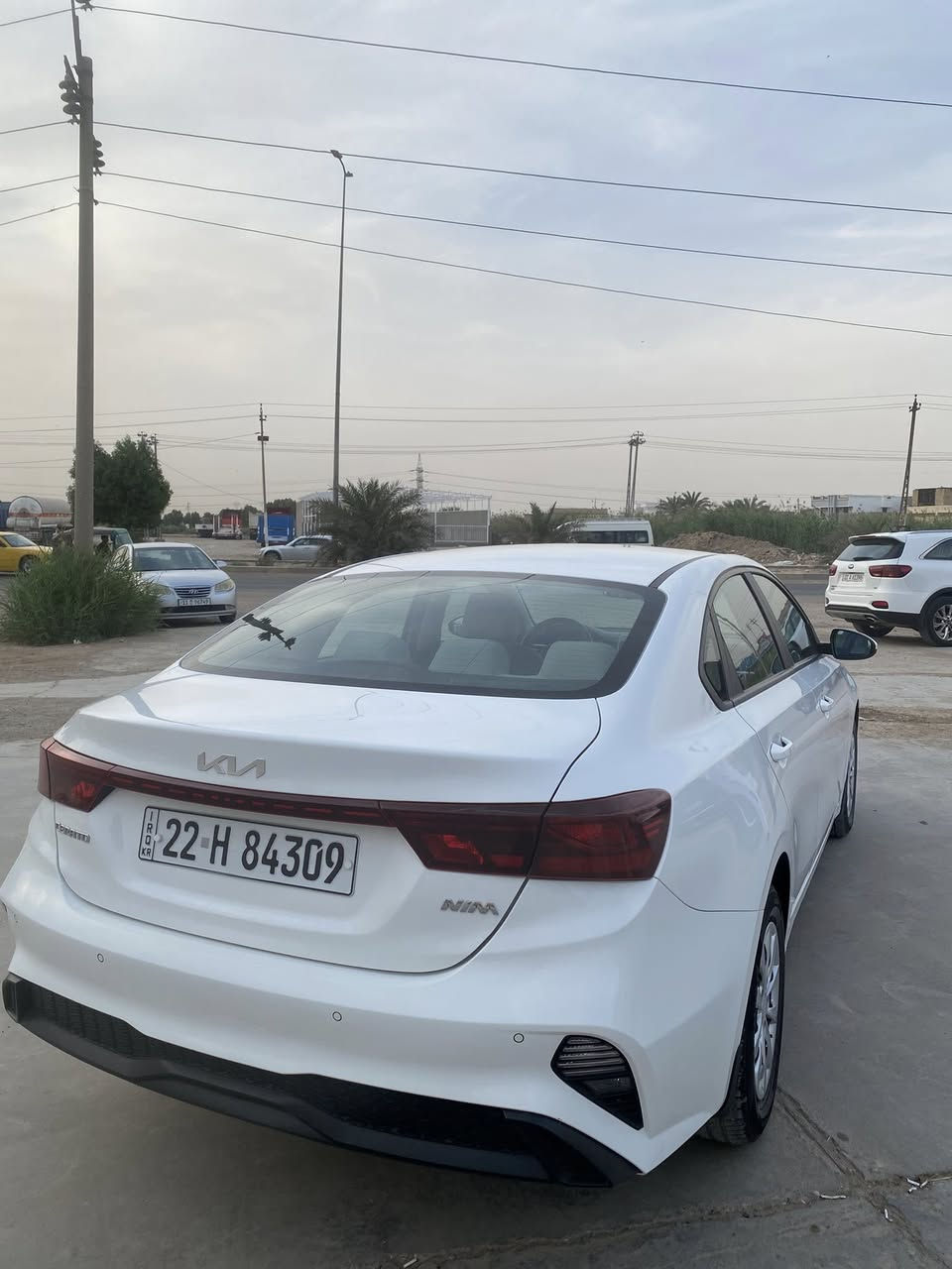 السلام عليكم سيراتو 2023 محرك 2000 قطعتين تبريد  رقم اربيل  تريد تحويل او وكاله سياره جديده ماشيه 70 كفاله سياره  ماعده بل دوسه تعديل بارد  
واسط العزيزيه 
***********
