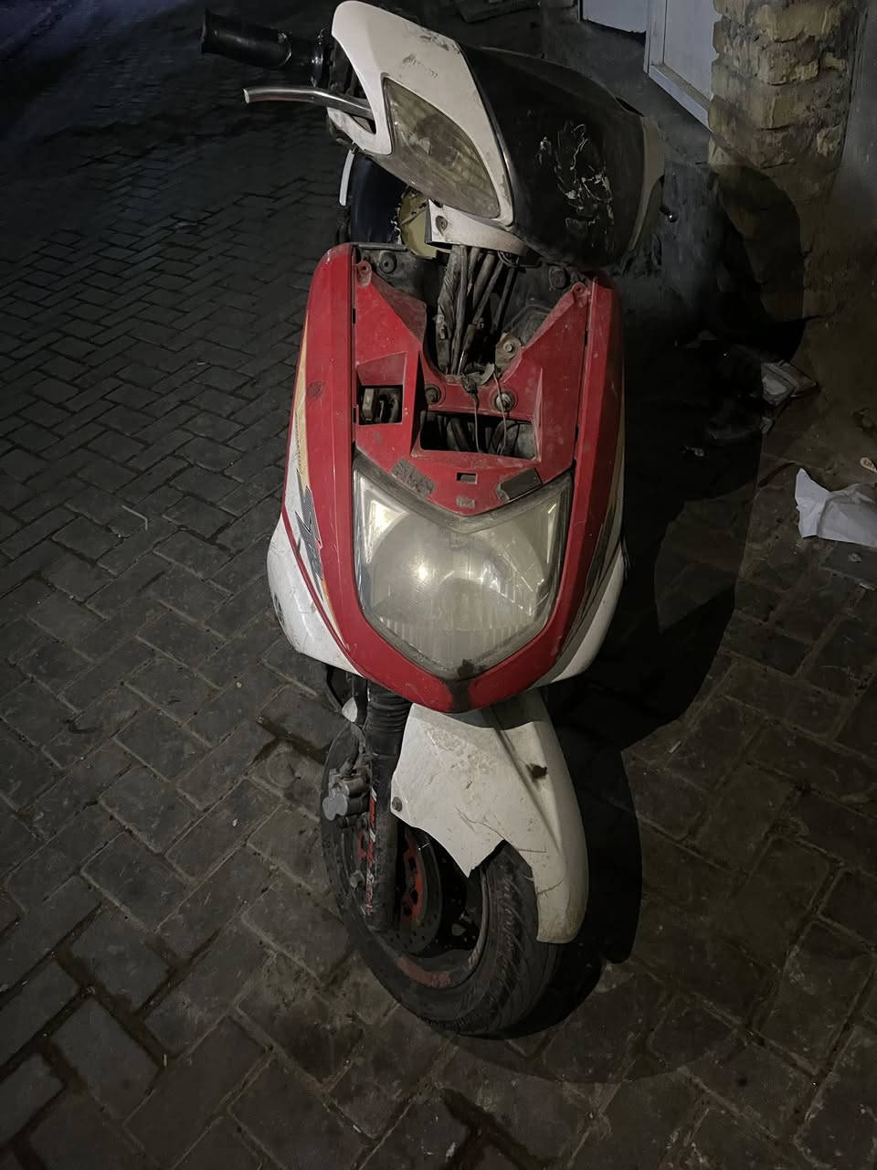 سلام عليكم دراجه سكنس نثيه مكينه ناعمه كهربائيات شغاله ابيعه عله وضعه السعر ٢٠٠ وبيه مجال المكان مدينه الصدر الكياره الرقم ***********
