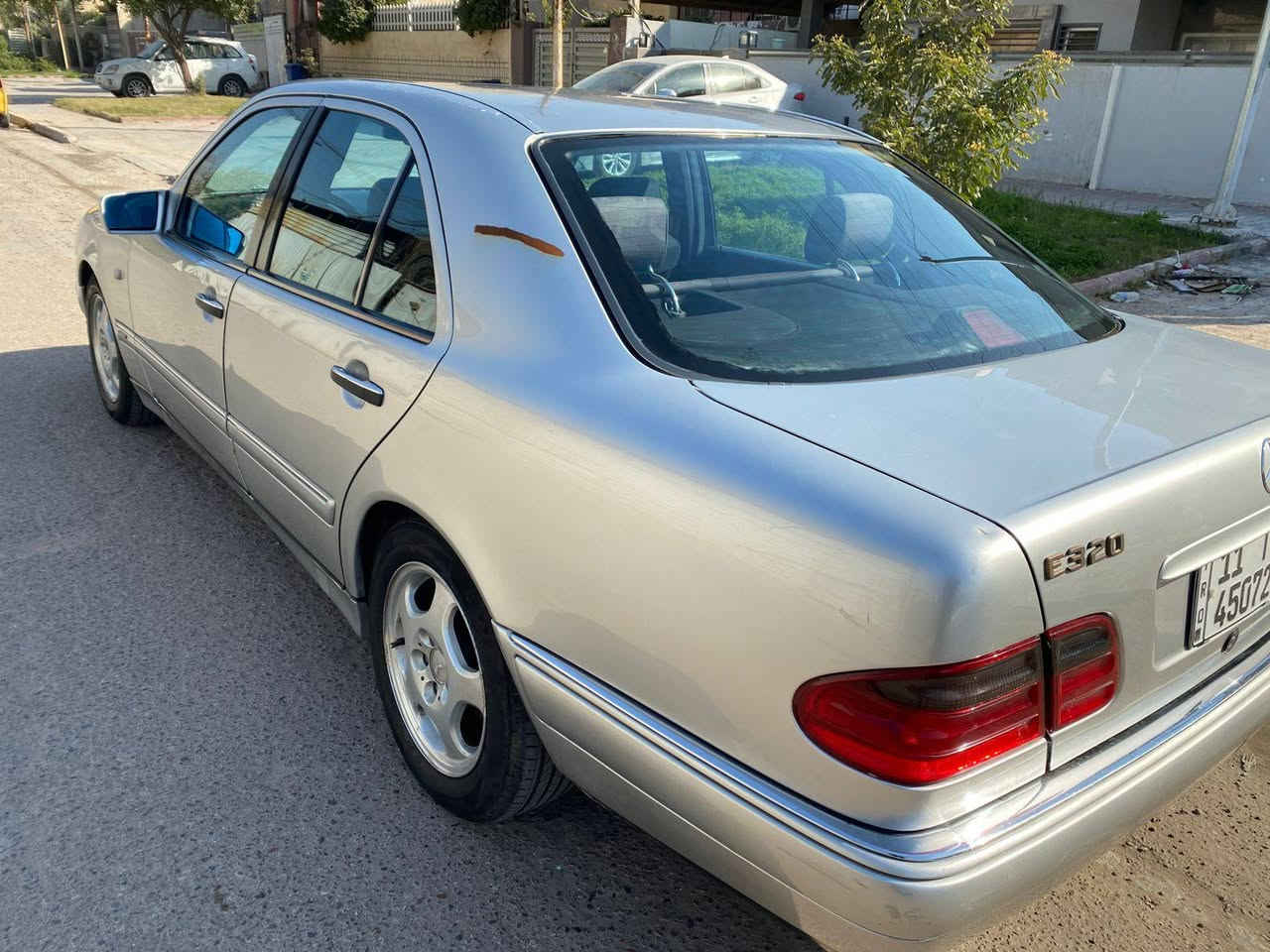 السلام عليكم ام عيون موديل 95 للبيع مكينه خراطيم 320 تبريد شغال بدون حادث *********** جاهزه مكانهه الشعب سعر 85 وبيهه مجال
