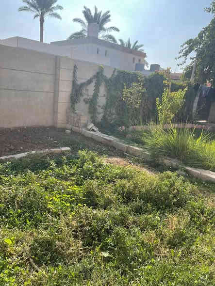 دار للبيع  400متر    مع فضله 150متر
        دوميز     ضباط.      شارع 20. 
          خلف.  أركان المساري      طابو صرف
              للاستفسار الاتصال
         *********** واتس
         ***********
أو مراجعة المكتب حي الأسرى مقابل جسر الرشيد
