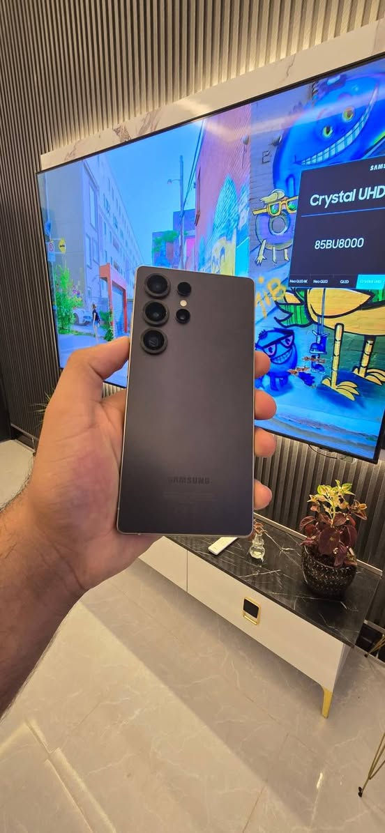 سامسوك S25لاتر
ضمان سنه جبال 
كرت شاشه 
الذاكرة 256
جهاز مستعمل  نضيف لوك 
سعر مليون 150 وبي مجال 
***********
***********
