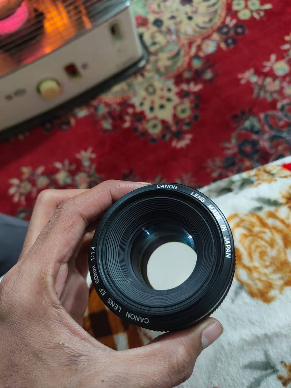 غراض تصوير للبيع
كامره كانون معروفه D800 شاشة لمس قلاب مع كرب وبطاريات 2 وشاحنه 2 عدسة الاصلية مالتها مع 50 ملم شتر ميطلع بس صارلها سنين يمي وجيل محافظ بيها

اضائه مستعمره عدد 2 استعمال مره وحده 
بيبي لايت مع بطاريات
ستاند عدد 3 واحد فقط ملحوم وشغال الباقي جدد
قاعدة ريلز 
قبضة ستاند 
شاحنات سوني مارك 4
مكاني بغداد حي الجهاد 
***********
