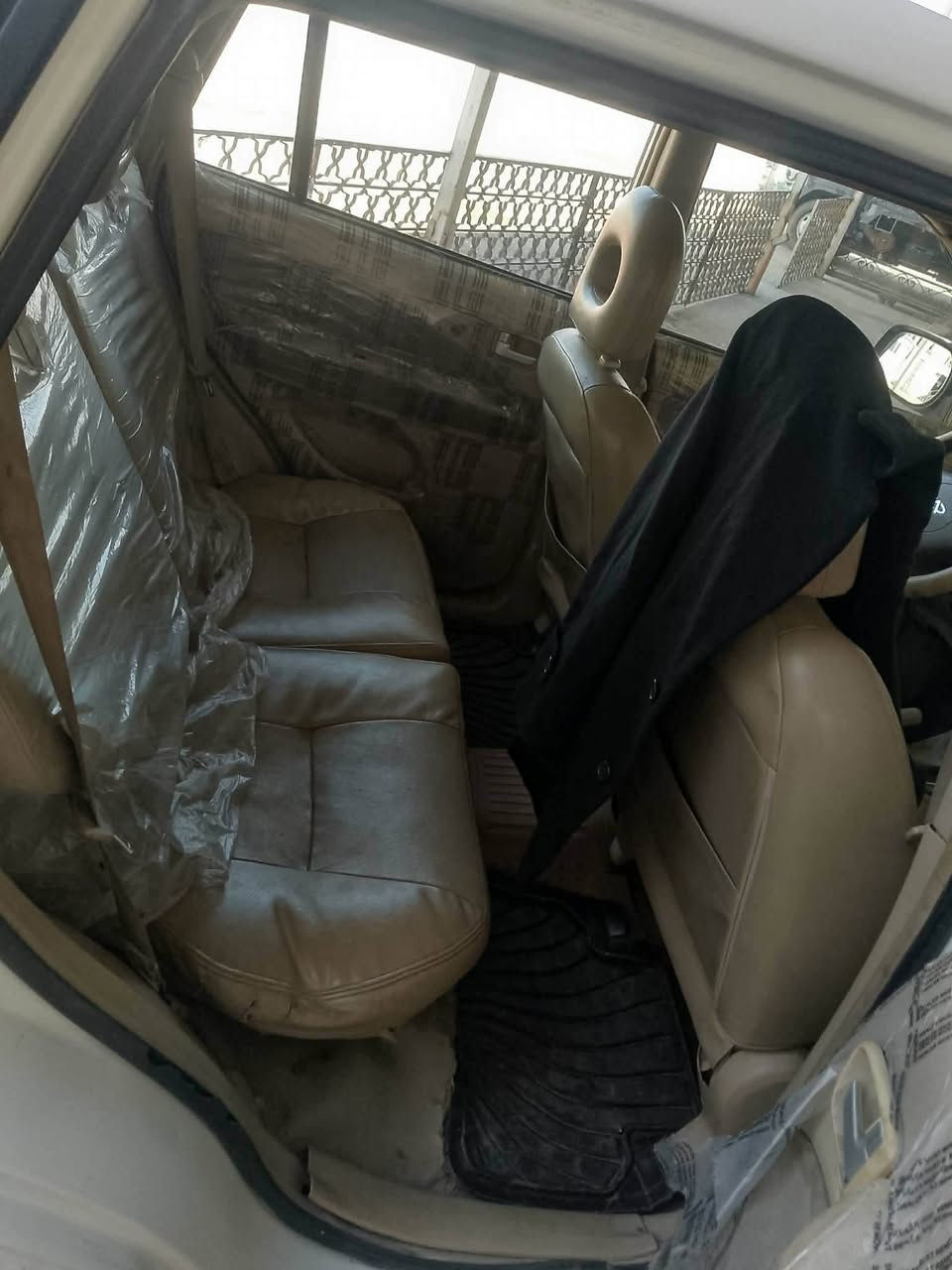 السلام عليكم تيگو موديل 2011 للبيع السيارة بأسمي گير ومكينه وتبريد خير من الله مكفولات تخم تاير صدر نظيف العنوان بغداد جسر ديالى السعر 48 وبيها مجال قليل للاتصال ***********
