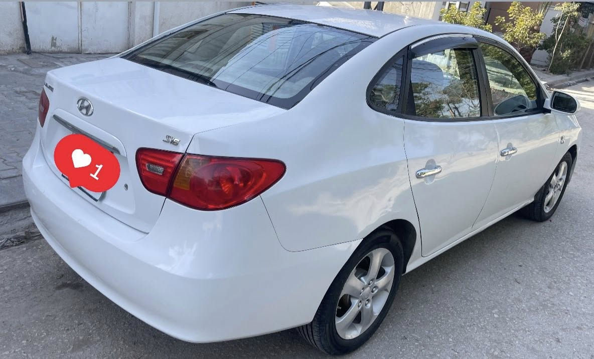 الانتره ادوات
كصه جنطه
محرك ١٦٠٠دكشن عالي 
خليجي 
كير محرك كفاله
حداديه جديده
تخم تاير ويل نجمه
مري شفط 
تحكمات كهربائيات كلها شغاله
داخل بيجي سياره جديده وحلوه
السعر ٤٦ مكان سياره نجف فقط بيع

‭٠٧٧٦ ٩٨٣ ٣٩٥١‬
