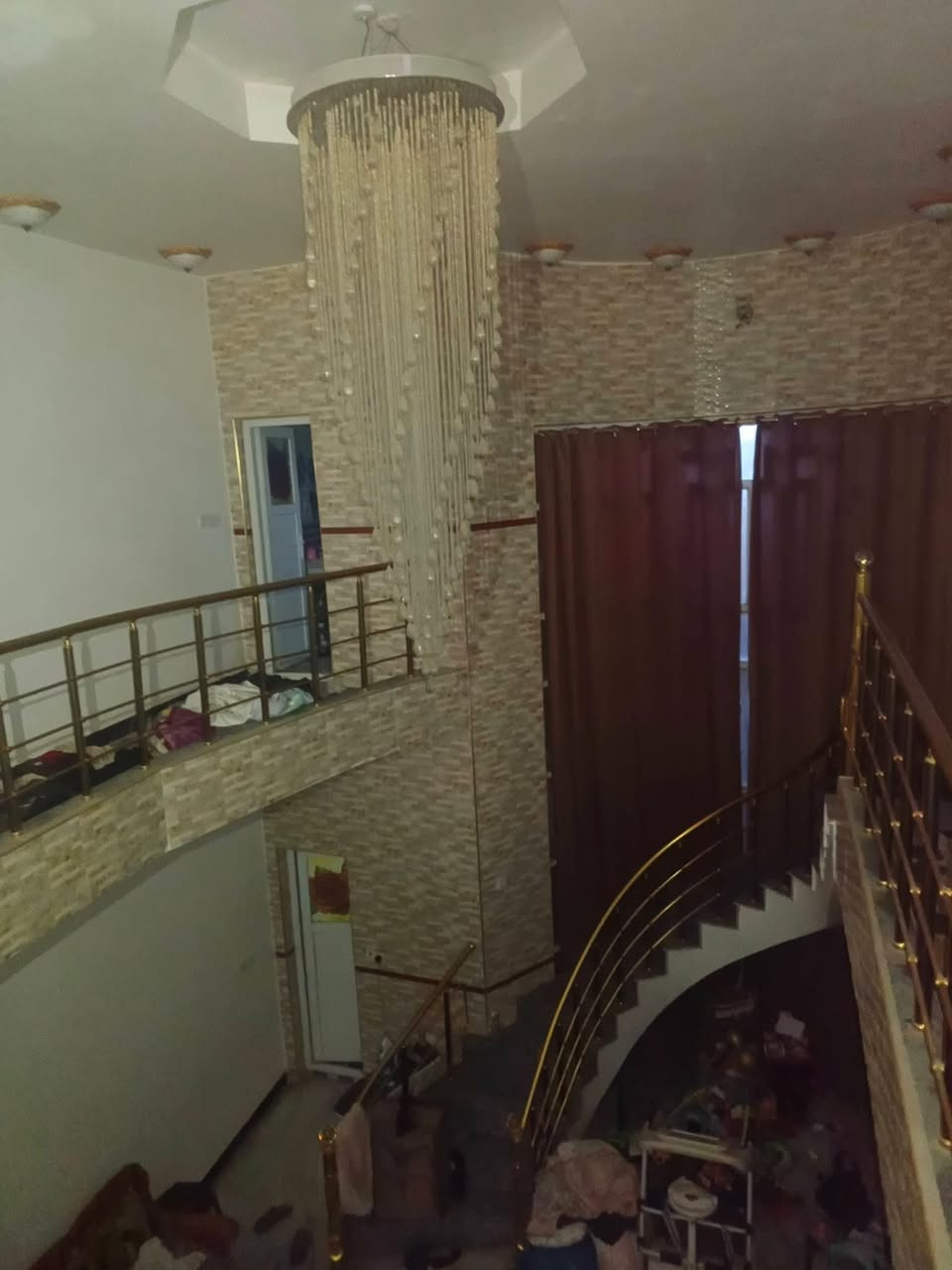 دار  للبيع حي ميسان قطاع 76مساحه 200متر يحتوي على غرفه وصاله واستقبال ومطبخ وصحيات والطابق الثاني يحتوي على غرفتين وصاله وصحيات صب كونكريت ارضيه مرمر جدران سيراميك سقوف جبسن بورد شغل درجه اولى السعر المطلوب خاص 

للاستفسار والمعلومات الاتصال بنا ع الرقم التالي الكوفي للوساطة العقاريه ***********
