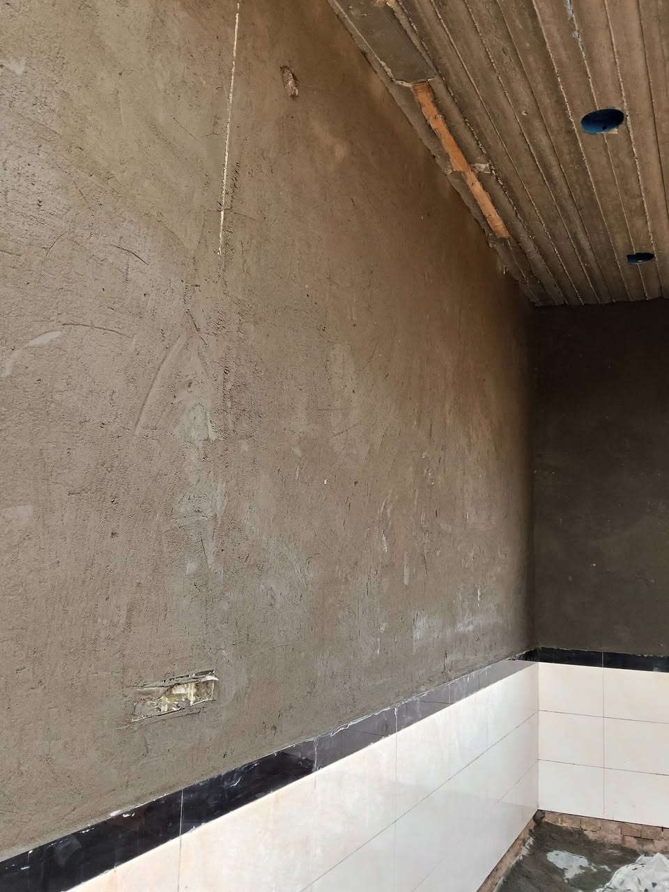 سلام عليكم خلفه لبخ جص و اسود سمنت جراره
امتر 4 لاف السقل ناعم 5 لاف بورك 2ونص صبق 2الفين
*********** وتساب
