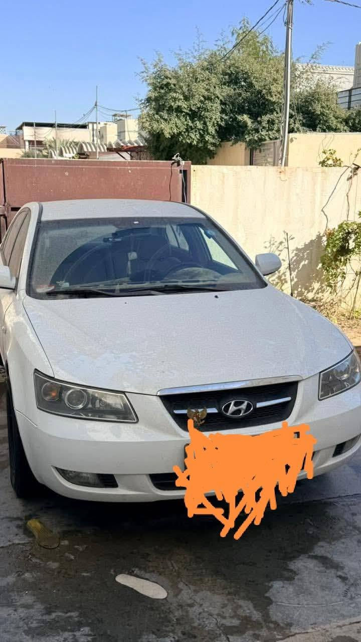 #السلامـعليكم

سيارة #سوناتا 
   مكينة 2000دوش غاز شرط بعدها استيل
  كصة وحده فقط
 متومة شرط الحاسبة
تبريد ثلاجة

حدادية جديدة
تخم تاير
ادامة كاملة المنضومة الغاز 
كهربائيات كلها شغالة بلاد
مكان السيارة #واسطـ الكوت
 #للبيع او #المراوس 
***********
