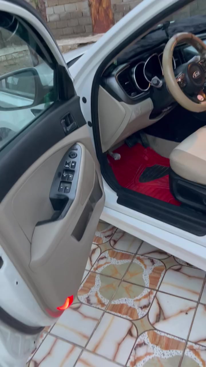 كيا اوبتما موديل 14خليجي بها بارد قليل شبر بجهه السايق باب العبري محرك مفتوح لاتنقيص لاتبخير سياره حلوه ونضيفه وأحلى من الصور رقم بغداد بااسمي تحويل ثاني يوم السعر 145وبيها مجال مكاني الكوت الاحرار الاتصال والاستفسار ع الرقم ***********
