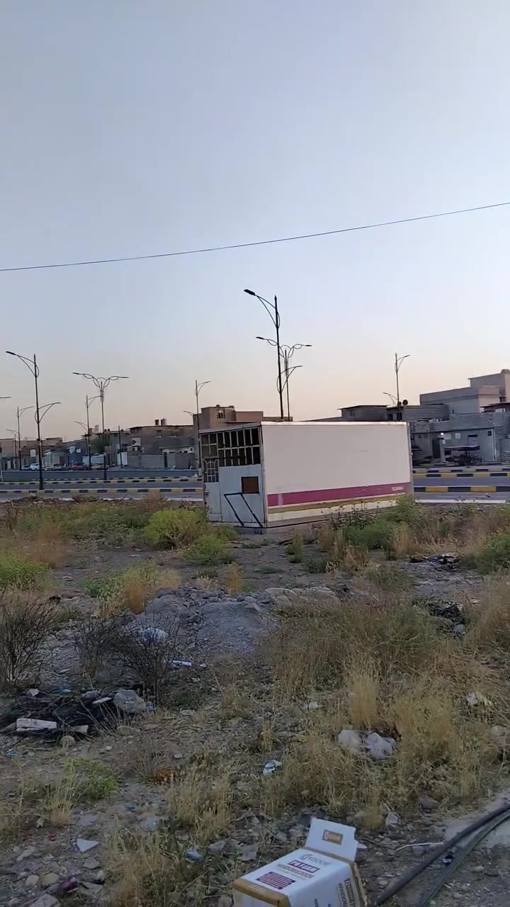 قطعة أرض للبيع ع شارع حولي القدس 🏡🏡 الأولى موقع مميز المساحة 250 متر سند طابو مكاتبة  مع شرعي جبهه 12 ونصف 

*********** ☎️
*********** واتساب استفسار ع ارقام الثالية
