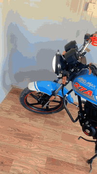 السلام عليكم ورحمة الله وبركاته
دايون نفخ 2025  مكفوله كفاله عااامه

محرك 200 cc

دراجة. جديده استخدام قليل

جديده بمعنى الكلمة احلى من صور  أخت زيرو
ماشيه 6000. حقيقي

أوراق سكنر 

السعر 1،600

العنوان النجف

 اتصال واتساب ***********
