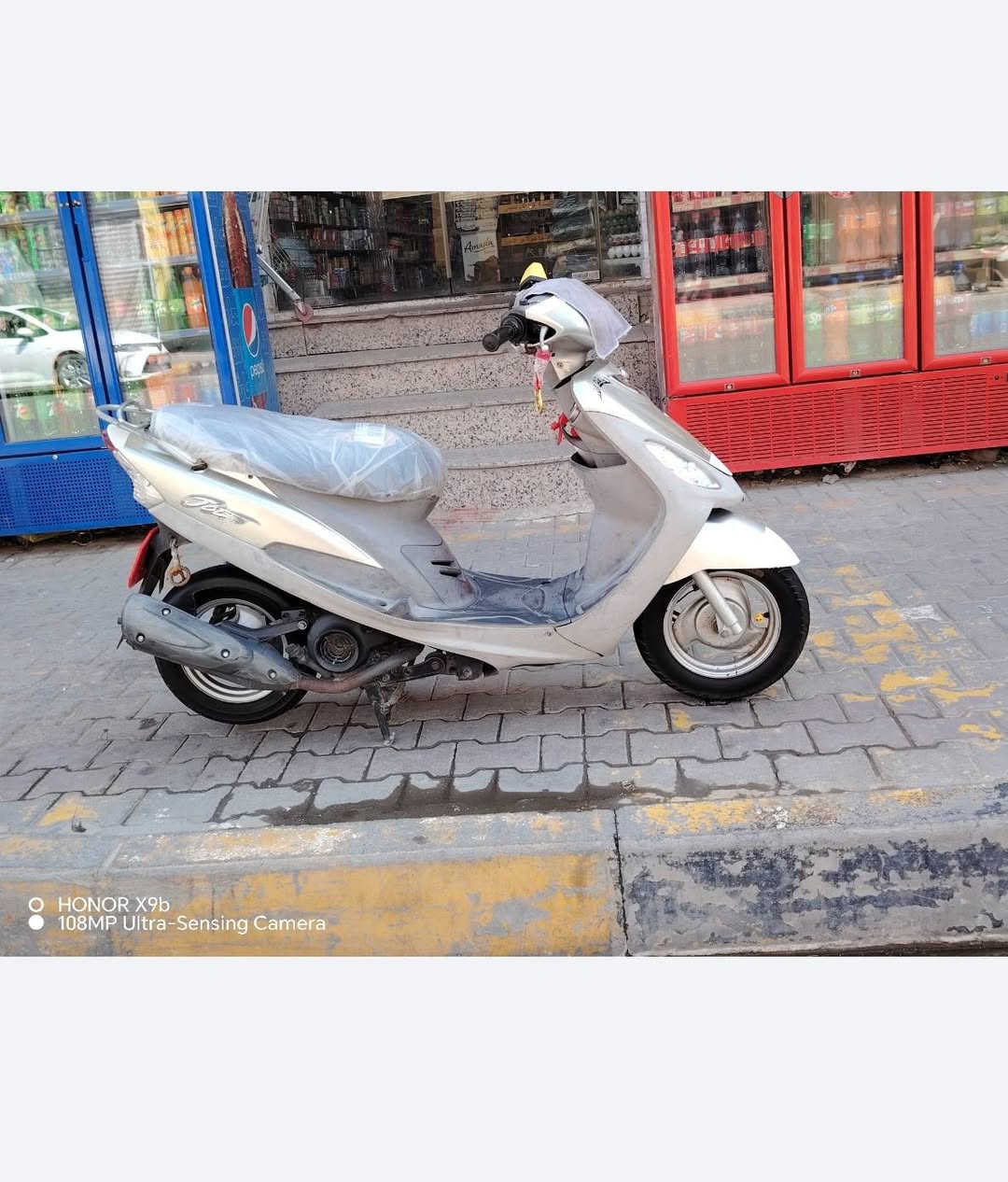 السلام عليكم دراجه ماكس منغولي لبيع مامفتوحه مديل 2007نقص استان نص دراجه كامله سلف هندر هورن لايت اشاير هاذة رقمي ***********خاص موجود سعر 550بيهه مجال لطيبن، مو شراي لايتعبني،،، 
مكاني كربلاء قرب مجمع الدره قرب مكتب الصالحي لاعقارات
