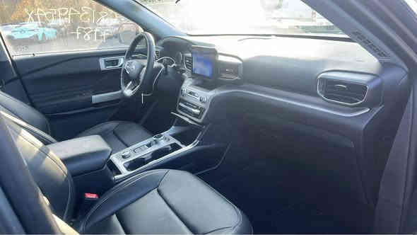 فورد اكسبلورر .2023
 ماشيه ٦٤ الف كيلو 
الضرر موضح بالصور بدون ايرباك. 
بيها تعديل بسيط نهايه الشاصي الخلفي الايسر و بارد الجنطه مثل الصوره. 
كشر السيارة بدون اي صبغ.
رقم اربيل

XLTمواصفات 

السعر ٢٨٥ قابل للتفاوض
مكان السيارة: صلاح الدين 
رابط الضرر
التواصل على الرقم :***********
***********
https://bid.cars/en/lot/1-68134954/2023-Ford-Explorer-1FMSK8DH5PGC26873?fbclid=IwQ0xDSwOmjGpjbGNrAsNTR2V4dG4DYWVtAjExAAEeylw0WYJq1JJrebq2evZpNvnRokbPiLTX3h_yi3jrqy8oeP4mlz6zM5jqKxQ_aem_ymwJ120g6PJ7zugW72xEOA
