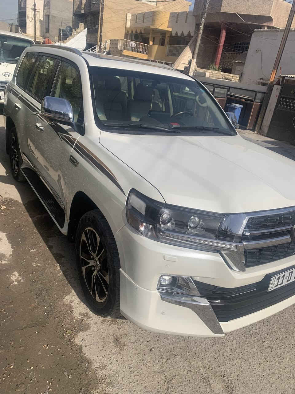 السلام عليكم
 لاندكروز 2021 
السيارة مكفوله كفاله عامه عدا بارد بسيط حسب السونار المرفق بالصور
 ماشية 87 الف حقيقي عليها ادامه دوريه كامله
رقم بغداد الجديد 
محرك 6 سلندر 4000
تشغيل عن بعد
دشبول ليزري
‏مرايه جانبيه قلاب
لايت اسود 
‏‏- دفع رباعي
‏‏- هوك بلادي 
‏‏- تشغيل بصمة 
‏‏- دخول ذكي
‏‏- مثبت سرعة
‏‏- فتحة سقف
‏‏- شاشة ملاحة باللمس
‏‏- اربع كاميرات 
‏‏- مقاعد كهرباء2 وجلد 
‏‏- اشارات بالمرآة
‏‏- كشافات ضباب
‏‏- حساس امامي خلفي 
السعر 495 $  العنوان بغداد / المشتل
الاتصال ***********
