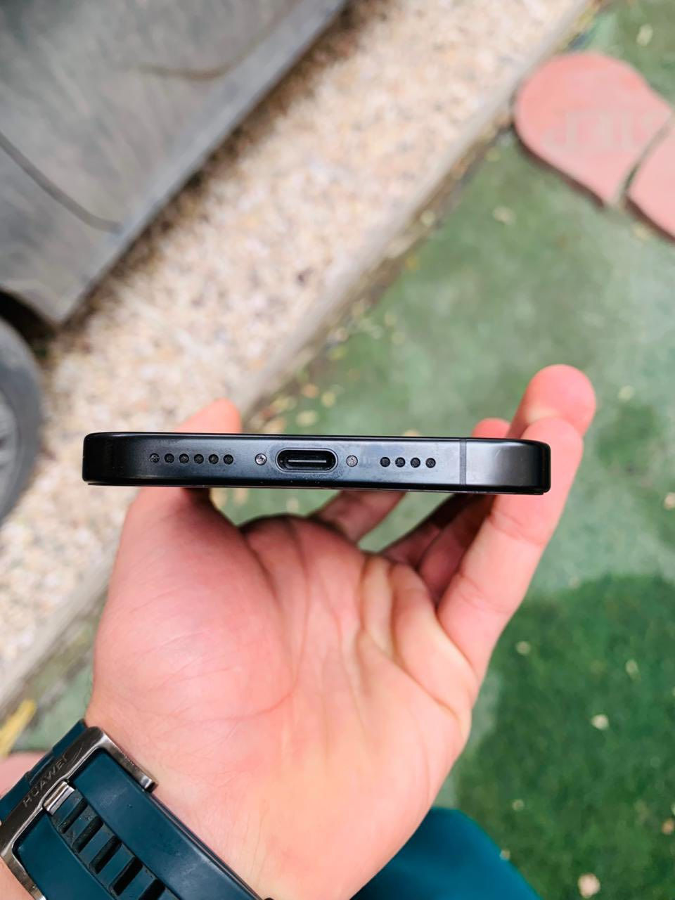 ايفون 16 pro max
عربي شرق اوسط ضمان ABM
السعر 775
مبدل شاشة اصلية بس بيها سواد بالحافة
الجهاز كله شغال
البطارية 100‎%
الذاكرة 256
مكاني بغداد-اليرموك
***********
***********
