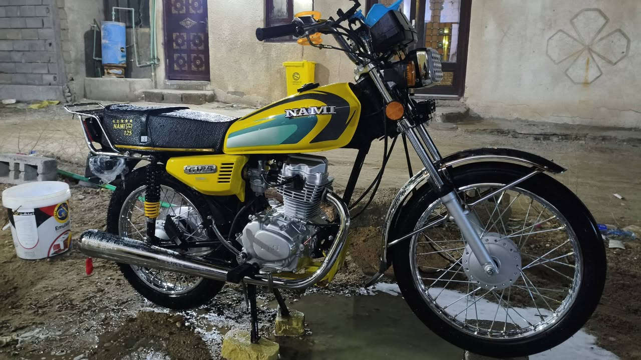 سلام عليكم ايراني رقم وسنويه شلامجه مديل2014صار شهرين من معمره دراجه وكيل ماناقصهء شي الشراي يتصل عل رقم ***********رقم راعيهء الحد يراسلني مكلف بنشر مكاني شط العرب الجزيره 
سعرها1750وبيهء مجال قليل
