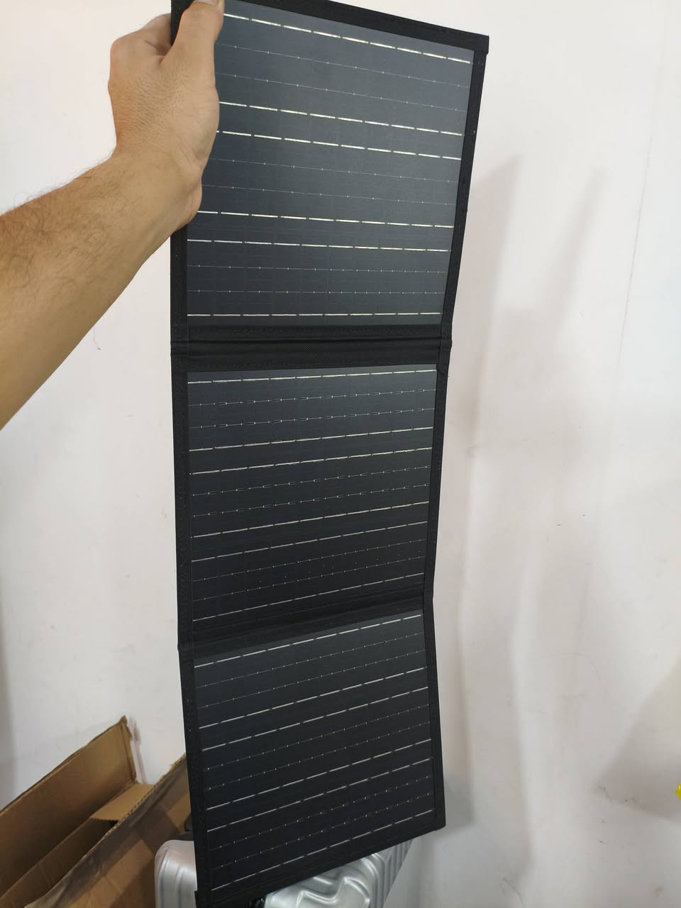طاقه شمسيه عدد 2 سعر مع التوصيل 25تواصل واتساب
***********
