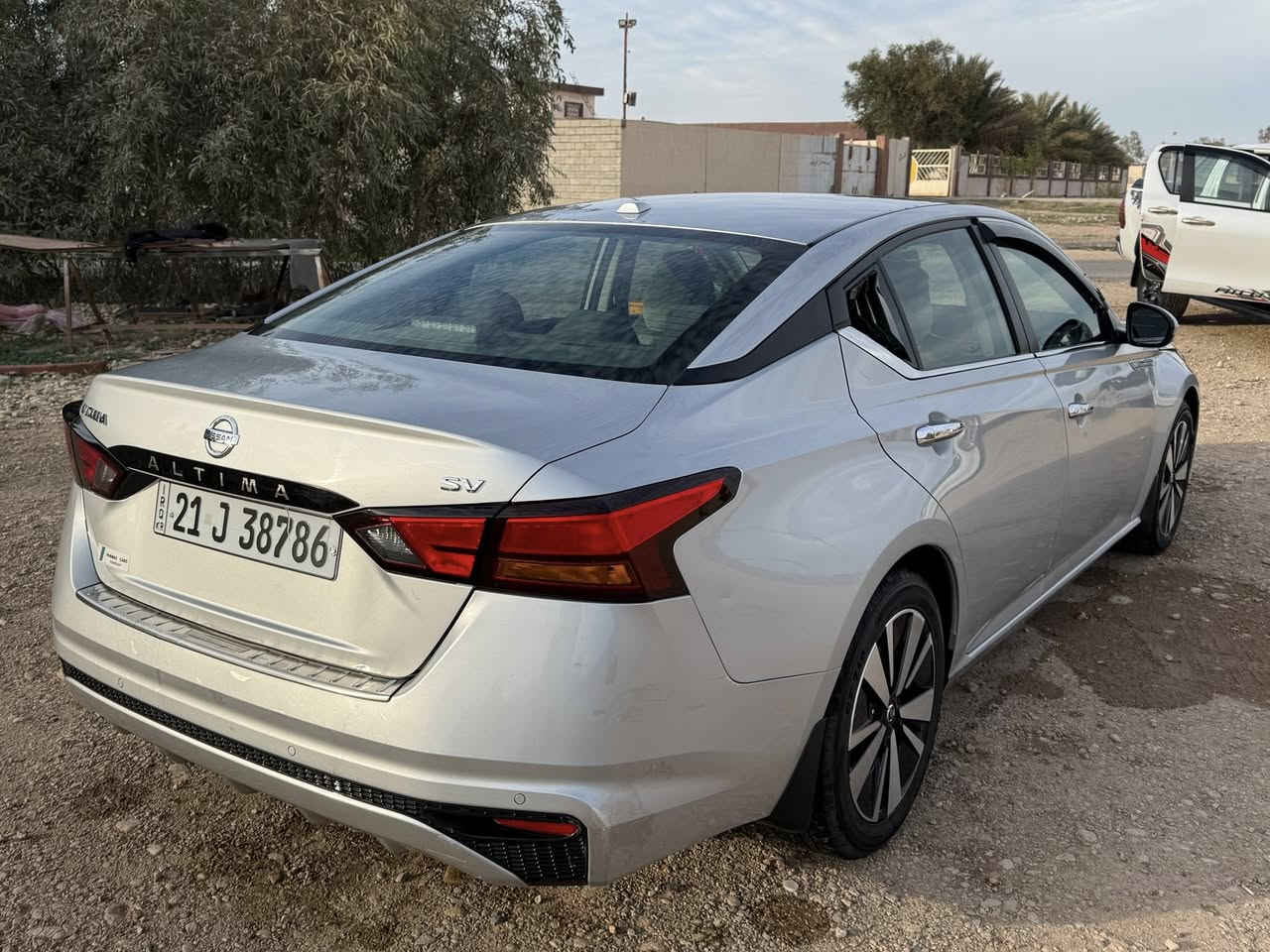 السلام عليكم نيسان التيما (2020)Sv وارد امريكي حادثها جاملغ وباب مواصفات 
شاشه
كامره
رادارات جوانب
حساسات 
سياقه ذاتيه
كشن كهرباء
محرك 2500
رقم سليمانيه السعر 155وبيها مجال بسيط 
                                                                                               ***********واتساب
***********
