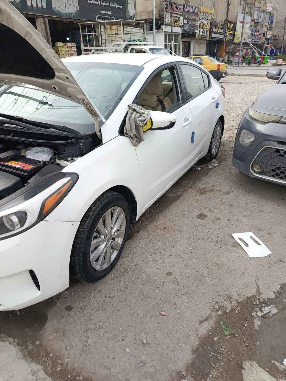 السلام عليكم
كيه فورتي  موديل 2017  مرفق السونار اوياهه
حادث جاملغ  على البارد  مكينه 2000 دوش  وارد أميركي 
السياره بسمي 
 السعر 122
مكان السيارة مدينة الصدر
رقم  الهاتف  ***********
