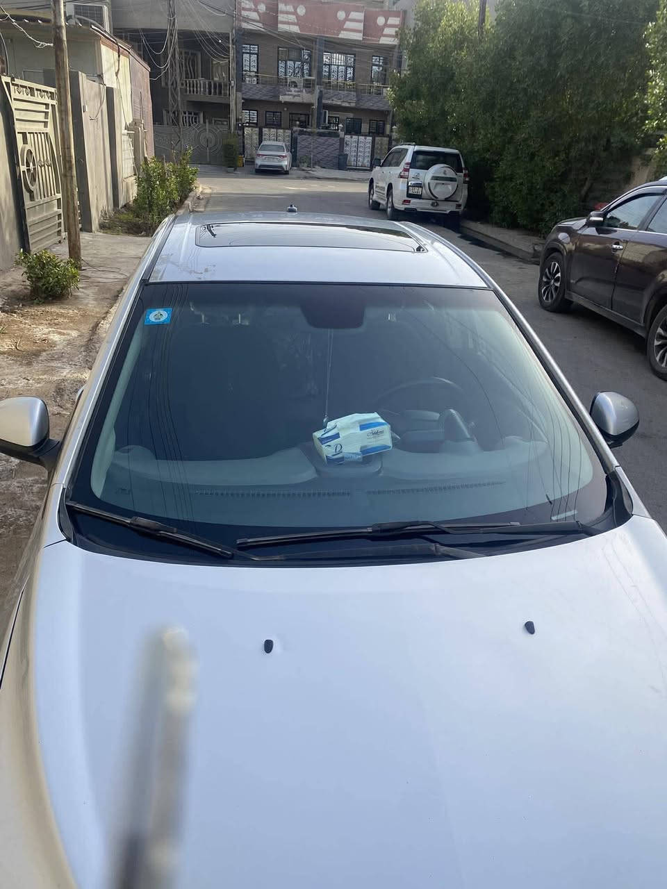 شيفروليه سونيك2012  خليجي اعلى فئة ltz 
مواصفات فتحة بانورما شاشه لمس سماعات محيطية فوولل كلشي موجود بيهة تبريد وتدفئة حداديه صدر جديدة تخم تاير جديد بيه صبغ ب خشم البنيد مكينه وكير ولغود وشواصي كفاله 
ماشية١٨٠ 
هزة جديده ورقم دولي جديد 
السعر 66$ 
***********
