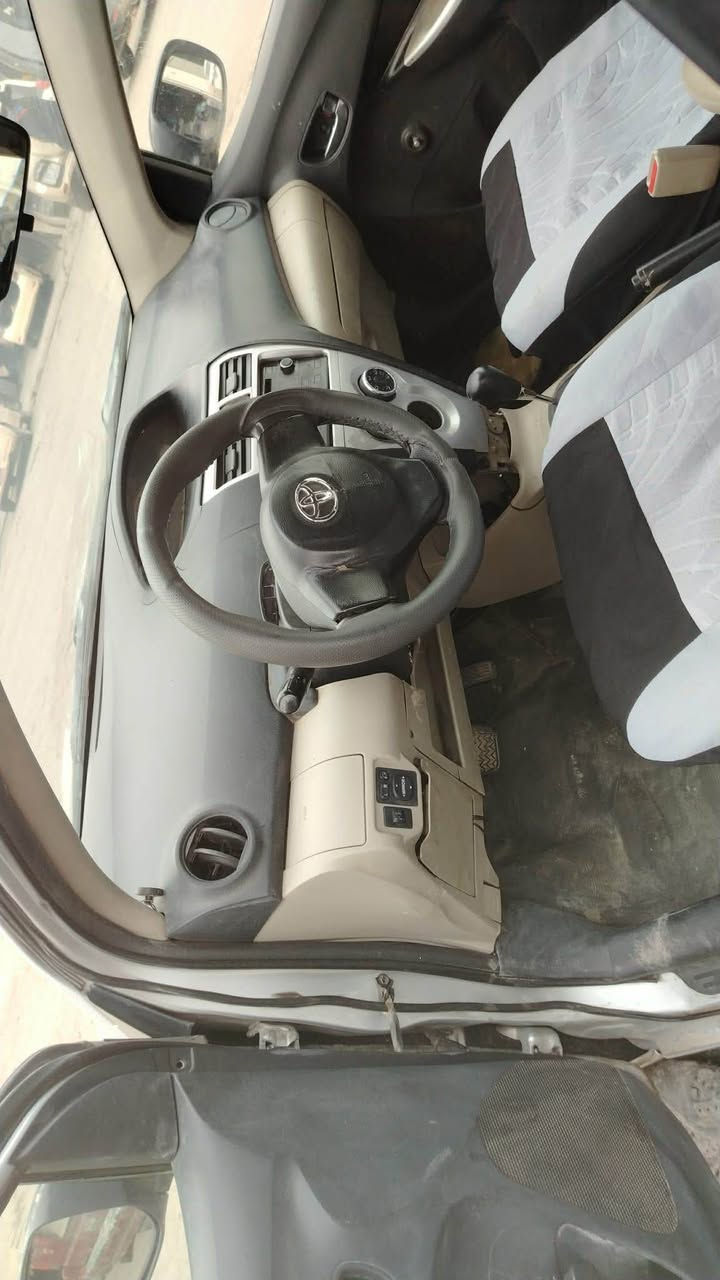 تۆیۆتا یارس مۆدێل 2008
مەکینە گەورە غازو بةنزين گێڕ و مەکینە بیلاد بەشەرت
ژینگەو سەنەوی و هەزەی تازە بەسەر چووە   4 تاية نوي
 بە عیزام دەیفرۆشین سەیارەی مەحرەز نیە سعر 77 مةجال
ژمارەی خاوەنیم داناوە بەس جوابی تەلەفۆن دەداتەوە

*********** كركوك, العراق
